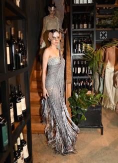 Foto de la galería: El diseñador Fabio Toñánez presentó su colección con seda misionera en Posadas