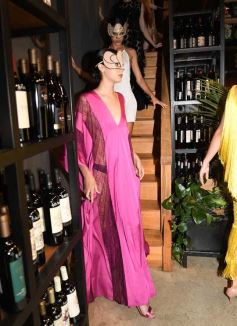 Foto de la galería: El diseñador Fabio Toñánez presentó su colección con seda misionera en Posadas