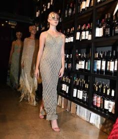 Foto de la galería: El diseñador Fabio Toñánez presentó su colección con seda misionera en Posadas