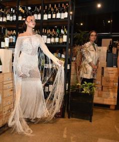 Foto de la galería: El diseñador Fabio Toñánez presentó su colección con seda misionera en Posadas