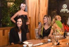 Foto de la galería: El diseñador Fabio Toñánez presentó su colección con seda misionera en Posadas