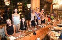 Foto de la galería: El diseñador Fabio Toñánez presentó su colección con seda misionera en Posadas