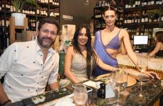 Foto de la galería: El diseñador Fabio Toñánez presentó su colección con seda misionera en Posadas