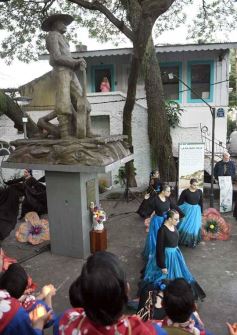 Foto de la galería: Al eterno Ramón Ayala: con música y vivo recuerdo, rindieron homenaje al último Mensú en la Bajada Vieja