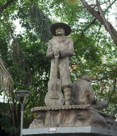 Foto de la galería: Al eterno Ramón Ayala: con música y vivo recuerdo, rindieron homenaje al último Mensú en la Bajada Vieja