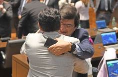 Foto de la galería: Sesión del 10 de diciembre: Herrera Ahuad reelecto al frente de la Legislatura para el 2025