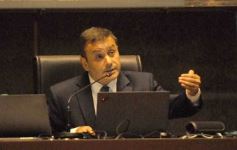 Foto de la galería: Sesión del 10 de diciembre: Herrera Ahuad reelecto al frente de la Legislatura para el 2025