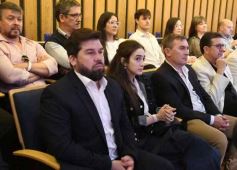 Foto de la galería: Sesión del 10 de diciembre: Herrera Ahuad reelecto al frente de la Legislatura para el 2025