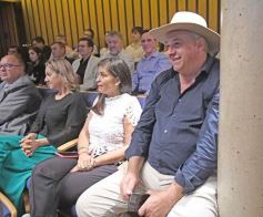 Foto de la galería: Sesión del 10 de diciembre: Herrera Ahuad reelecto al frente de la Legislatura para el 2025