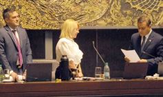 Foto de la galería: Sesión del 10 de diciembre: Herrera Ahuad reelecto al frente de la Legislatura para el 2025