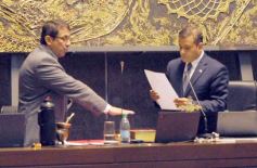 Foto de la galería: Sesión del 10 de diciembre: Herrera Ahuad reelecto al frente de la Legislatura para el 2025