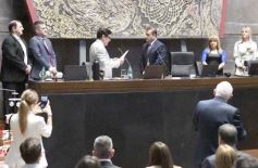 Foto de la galería: Sesión del 10 de diciembre: Herrera Ahuad reelecto al frente de la Legislatura para el 2025