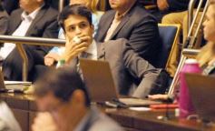 Foto de la galería: Sesión del 10 de diciembre: Herrera Ahuad reelecto al frente de la Legislatura para el 2025