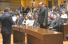 Foto de la galería: Sesión del 10 de diciembre: Herrera Ahuad reelecto al frente de la Legislatura para el 2025