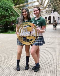 Foto de la galería: Con la alegría y recuerdos que quedan: broche a una etapa de oro para los del 5to del Santa María