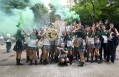 Foto de la galería: Con la alegría y recuerdos que quedan: broche a una etapa de oro para los del 5to del Santa María