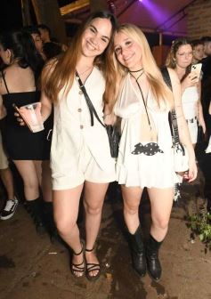 Foto de la galería: Año Nuevo en Posadas: entre fiestas, baile y jóvenes que colmaron la bienvenida al 2025 