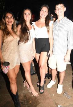 Foto de la galería: Año Nuevo en Posadas: entre fiestas, baile y jóvenes que colmaron la bienvenida al 2025 