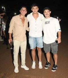 Foto de la galería: Año Nuevo en Posadas: entre fiestas, baile y jóvenes que colmaron la bienvenida al 2025 