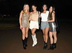 Foto de la galería: Año Nuevo en Posadas: entre fiestas, baile y jóvenes que colmaron la bienvenida al 2025 