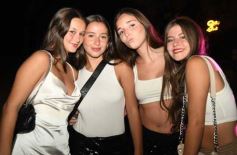 Foto de la galería: Año Nuevo en Posadas: entre fiestas, baile y jóvenes que colmaron la bienvenida al 2025 