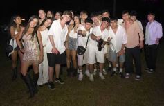 Foto de la galería: Año Nuevo en Posadas: entre fiestas, baile y jóvenes que colmaron la bienvenida al 2025 