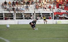 Foto de la galería: Regional Amateur: Mitre sacó ventaja en el clásico y va por el pase en Rocamora