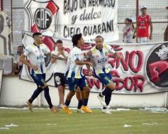 Foto de la galería: Regional Amateur: Mitre sacó ventaja en el clásico y va por el pase en Rocamora