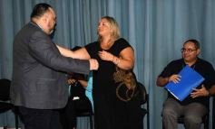 Foto de la galería: A la felicidad de los egresados de 5to de la Madre, el gran encuentro y emoción que se vivió en su despedida