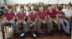 Foto de la galería: A la felicidad de los egresados de 5to de la Madre, el gran encuentro y emoción que se vivió en su despedida