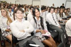 Foto de la galería: A la felicidad de los egresados de 5to de la Madre, el gran encuentro y emoción que se vivió en su despedida