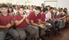 Foto de la galería: A la felicidad de los egresados de 5to de la Madre, el gran encuentro y emoción que se vivió en su despedida