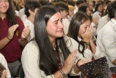 Foto de la galería: A la felicidad de los egresados de 5to de la Madre, el gran encuentro y emoción que se vivió en su despedida
