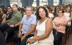 Foto de la galería: A la felicidad de los egresados de 5to de la Madre, el gran encuentro y emoción que se vivió en su despedida