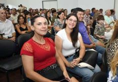 Foto de la galería: A la felicidad de los egresados de 5to de la Madre, el gran encuentro y emoción que se vivió en su despedida