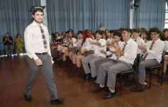 Foto de la galería: A la felicidad de los egresados de 5to de la Madre, el gran encuentro y emoción que se vivió en su despedida