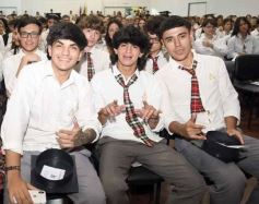 Foto de la galería: A la felicidad de los egresados de 5to de la Madre, el gran encuentro y emoción que se vivió en su despedida