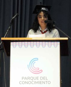 Foto de la galería: A la felicidad de los egresados de 5to de la Madre, el gran encuentro y emoción que se vivió en su despedida