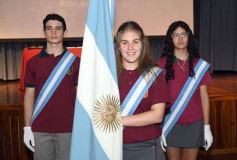 Foto de la galería: A la felicidad de los egresados de 5to de la Madre, el gran encuentro y emoción que se vivió en su despedida