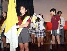 Foto de la galería: A la felicidad de los egresados de 5to de la Madre, el gran encuentro y emoción que se vivió en su despedida