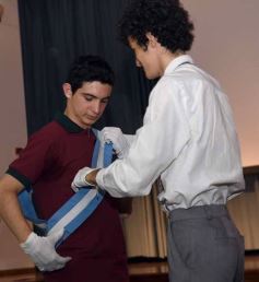 Foto de la galería: A la felicidad de los egresados de 5to de la Madre, el gran encuentro y emoción que se vivió en su despedida