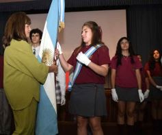 Foto de la galería: A la felicidad de los egresados de 5to de la Madre, el gran encuentro y emoción que se vivió en su despedida