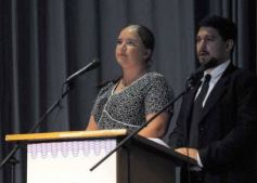 Foto de la galería: A la felicidad de los egresados de 5to de la Madre, el gran encuentro y emoción que se vivió en su despedida