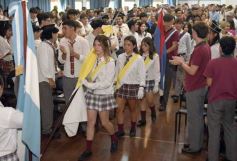 Foto de la galería: A la felicidad de los egresados de 5to de la Madre, el gran encuentro y emoción que se vivió en su despedida