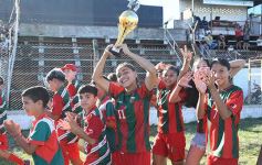 Foto de la galería: Torneo Clausura: lo que dejó la primera final que animaron Brown y Mitre en Villa Urquiza