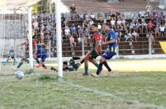 Foto de la galería: Torneo Clausura: lo que dejó la primera final que animaron Brown y Mitre en Villa Urquiza