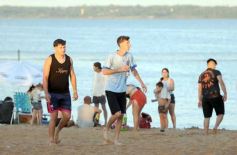 Foto de la galería: De la Navidad posadeña, todo el disfrute y diversión que quedó de la tarde de playa en Costa Sur