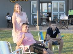 Foto de la galería: De la Navidad posadeña, todo el disfrute y diversión que quedó de la tarde de playa en Costa Sur