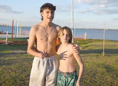 Foto de la galería: De la Navidad posadeña, todo el disfrute y diversión que quedó de la tarde de playa en Costa Sur