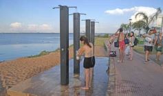 Foto de la galería: El 1er dia del año siguió la celebración en modo playa, sol y rio en Costa Sur